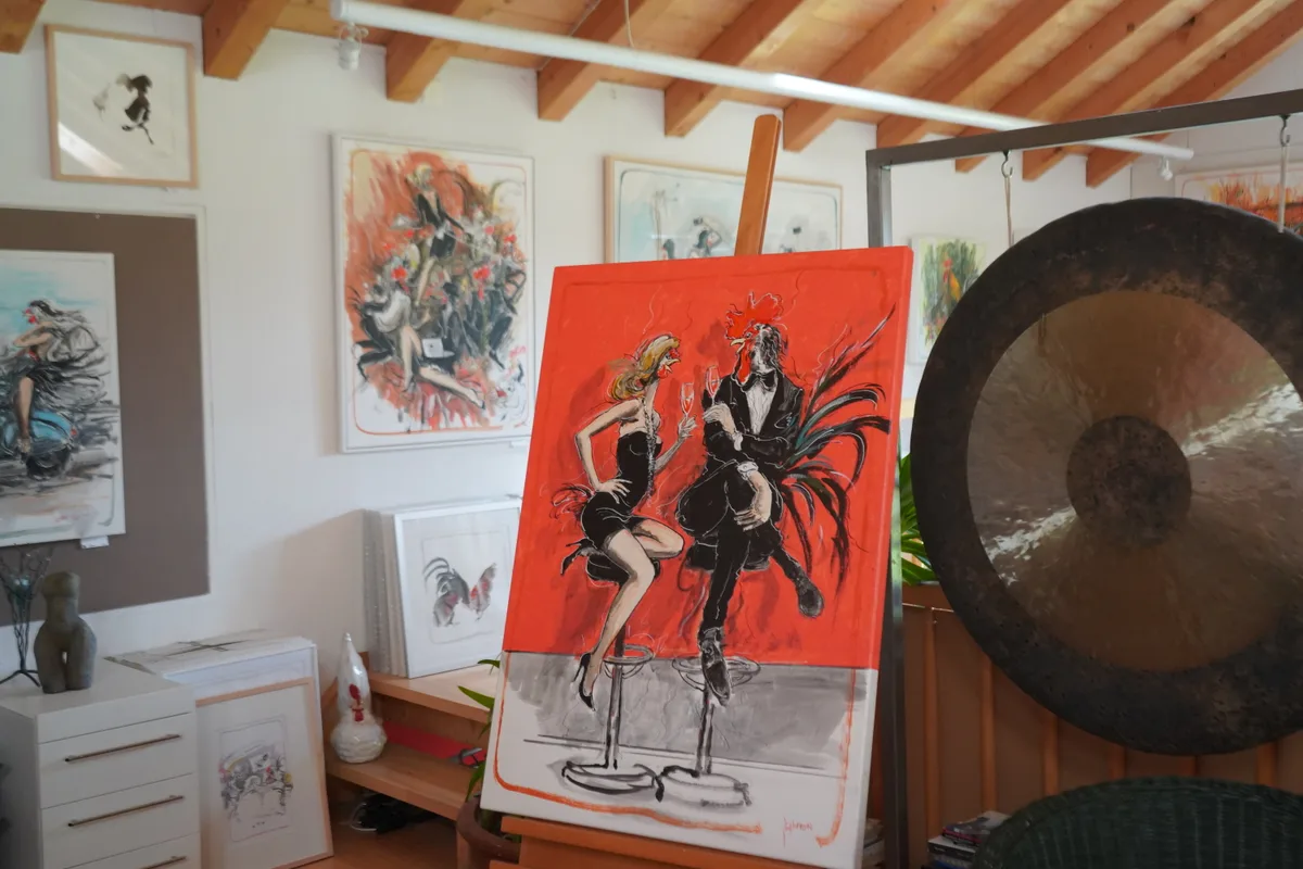 Man sieht Bühlers Gemälde.